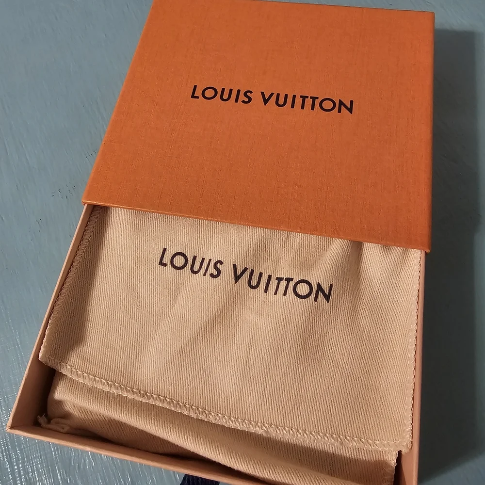 Louis Vuitton Portefeuille Viennois Wallet - Picture 15 of 15